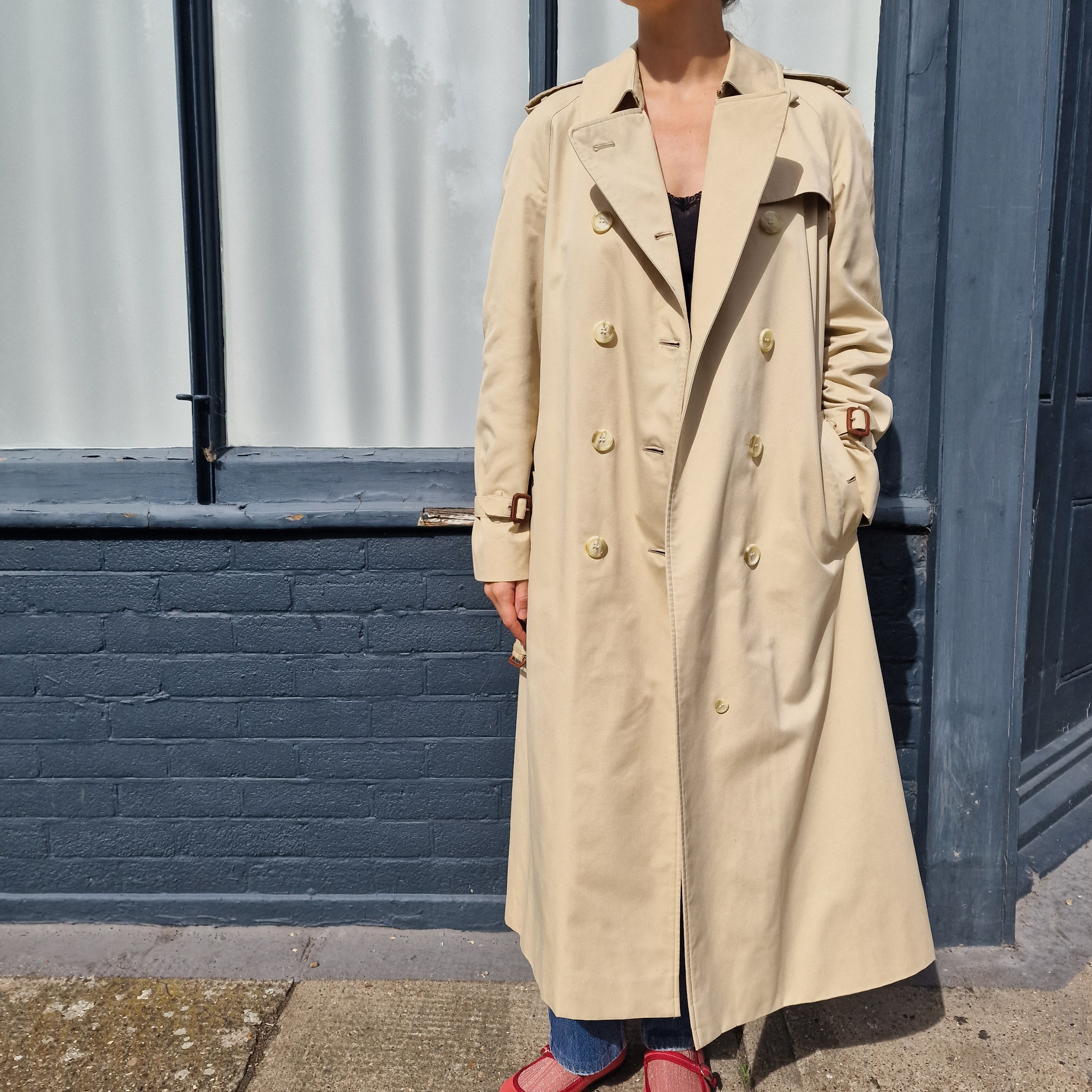 Buy vintage burberry trench coat best sale